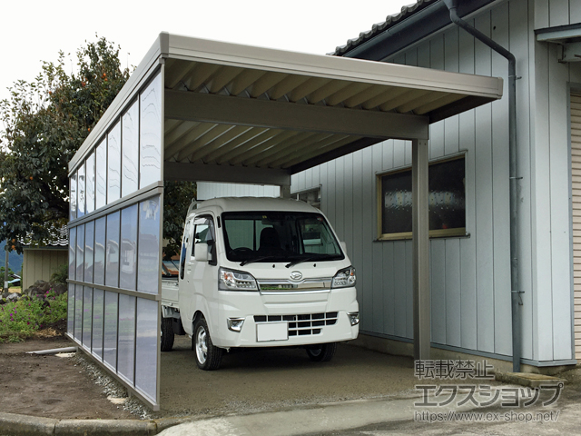 長野県駒ヶ根市のLIXIL リクシル（トステム）のカーポート テリオスポートIII 3000 角柱4本柱 積雪〜100cm対応 施工例