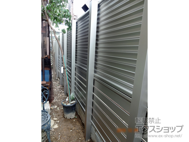 埼玉県草加市ののフェンス・柵 ミエーネフェンス 2段支柱 自立建て用(パネル2段) 施工例