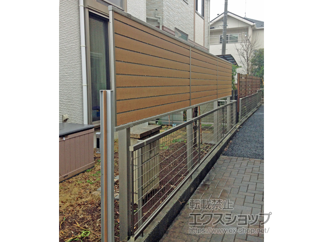 千葉県柏市ののフェンス・柵 ルシアスフェンスF02型 横目隠し 木調カラー 上段のみ設置 自立建て用 施工例