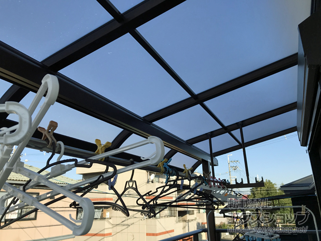 大阪府茨木市ののバルコニー・ベランダ屋根 ソラリア R型 屋根タイプ 単体 積雪〜20cm対応 施工例