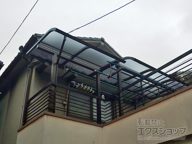 大阪府東大阪市ののバルコニー・ベランダ屋根 ソラリア R型 屋根タイプ 単体 積雪〜20cm対応 施工例