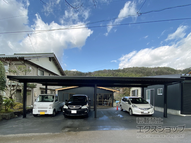 岐阜県郡上市のLIXIL リクシル（トステム）のカーポート テリオスポートIII 3000 4台用 横連棟 角柱6本柱 積雪〜100cm対応 施工例