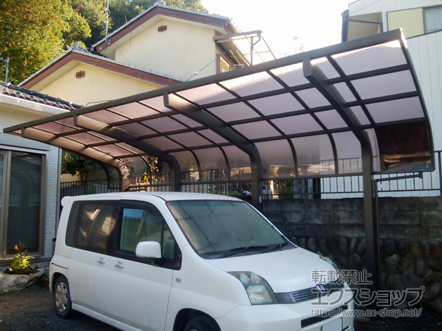 埼玉県秩父郡横瀬町のLIXIL リクシル（トステム）のカーポート テールポートシグマIII 1500 延長 積雪〜50cm対応/4本柱 施工例