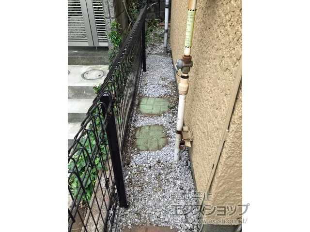 神奈川県横浜市の積水樹脂(セキスイ)のフェンス・柵・塀 メッシュフェンス G10-R 自由柱 施工例