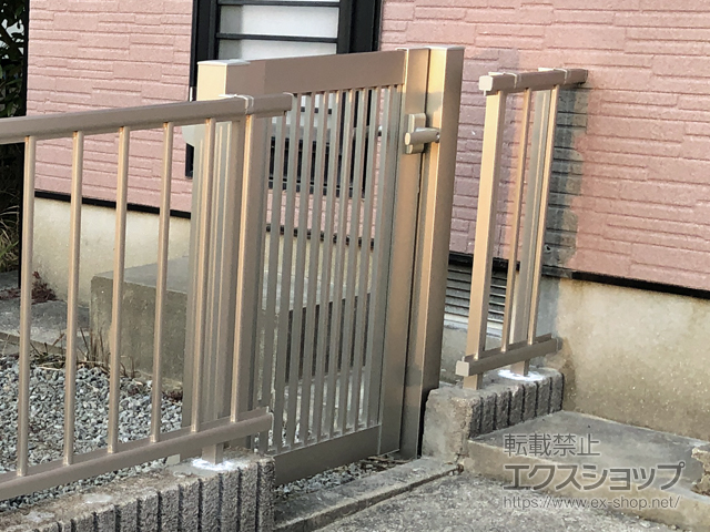 長崎県西彼杵郡長与町のの門扉 プレシオス門扉 縦格子 片開き 門柱仕様 施工例