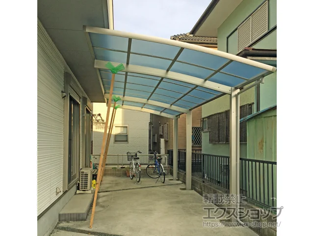 埼玉県鶴ヶ島市のYKKAPのカーポート レイナポートグラン 延長　積雪～20cm対応 施工例