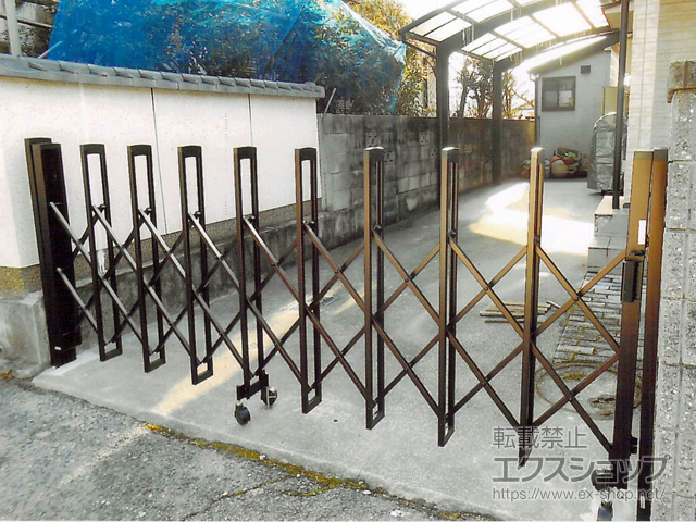 広島県呉市ののカーゲート トリップゲートII 1型 シンプル ノンレール 片開き 30S 施工例