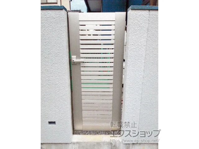 香川県木田郡三木町のYKKAPの門扉 シンプレオ門扉3型 横太格子 片開き 門柱使用 施工例