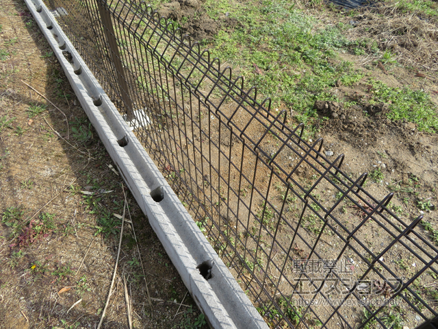 奈良県高市郡高取町のの門扉 メッシュフェンスG10 門扉 両開き 柱使用 施工例