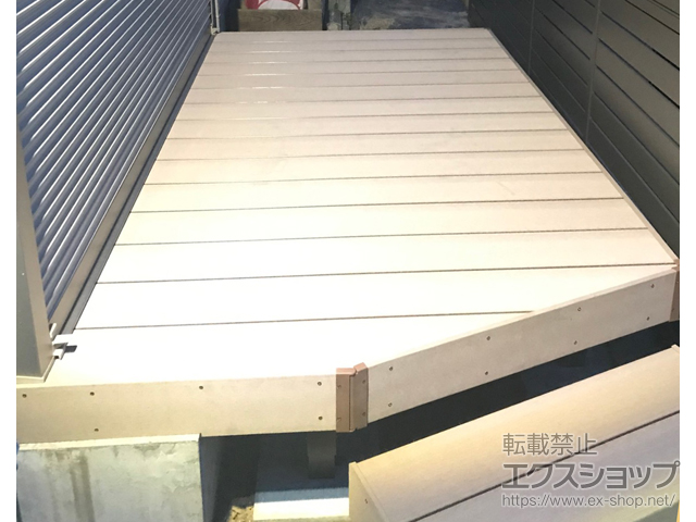 神奈川県横須賀市ののウッドデッキ 樹ら楽ステージ 施工例