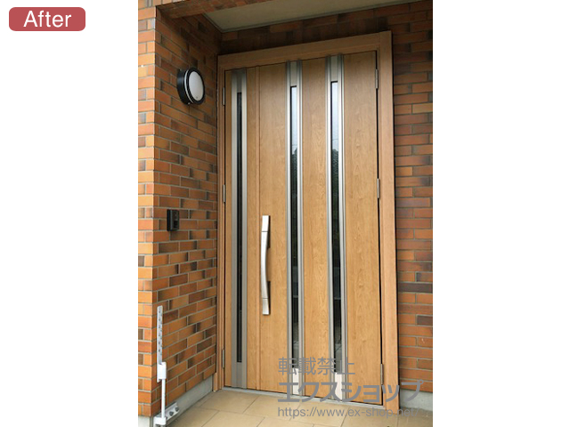 三重県桑名市のLIXIL リクシル（トステム）の玄関ドア リシェント玄関ドア3 断熱K4仕様 親子仕様(ランマ無)R M24型 ※タッチキー仕様（キー付リモコン） 施工例