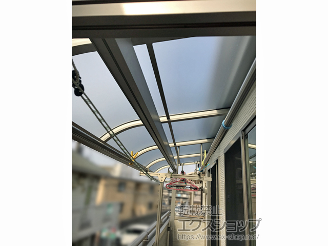 千葉県松戸市ののバルコニー・ベランダ屋根 ソラリア R型 屋根タイプ 単体 積雪〜20cm対応 施工例