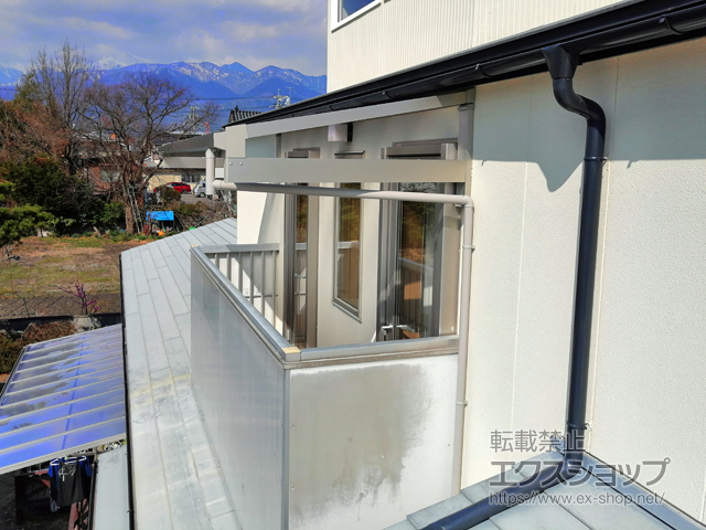 長野県安曇野市ののバルコニー・ベランダ屋根 ソラリア F型 1500 ルーフタイプ 単体 積雪〜50cm対応 施工例