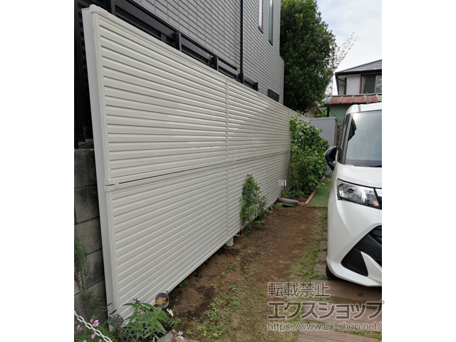 埼玉県川越市ののフェンス・柵 ミエーネフェンス 目隠しルーバータイプ 2段支柱 自立建て用(パネル2段) 施工例