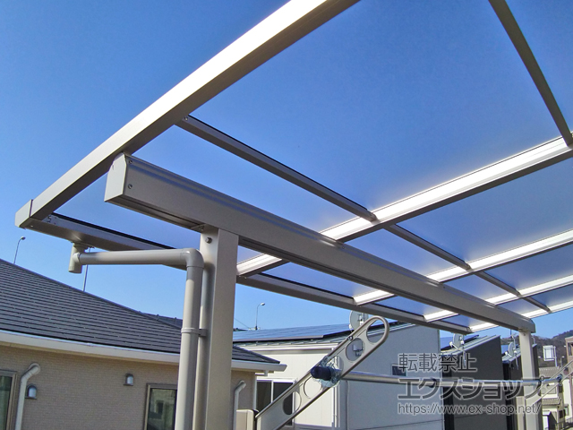 兵庫県姫路市ののバルコニー・ベランダ屋根 プレシオステラスII F型 屋根タイプ 単体 積雪〜20cm対応 施工例