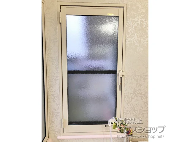 東京都八王子市のLIXIL リクシル（トステム）の内窓（二重窓・二重サッシ） インプラス ダストバリア仕様 開き窓 外観右吊元 施工例