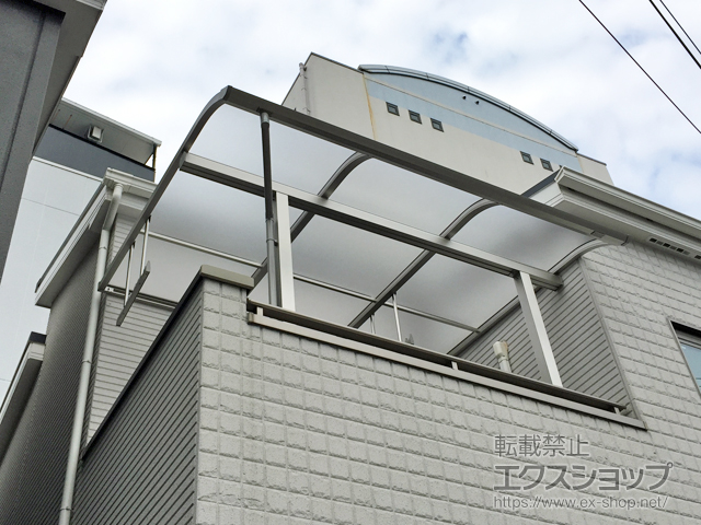 大阪府東大阪市ののバルコニー・ベランダ屋根 ソラリア R型 屋根タイプ 単体 積雪〜20cm対応 施工例