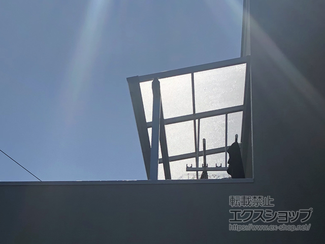 奈良県磯城郡田原本町ののバルコニー・ベランダ屋根 ソラリア F型 屋根タイプ 単体 積雪〜20cm対応 施工例