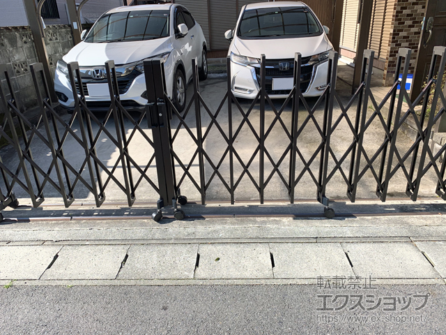 三重県津市ののカーゲート トリップゲートII 2型 スタンダード ノンレール 両開き 54W(27S+27M) 施工例