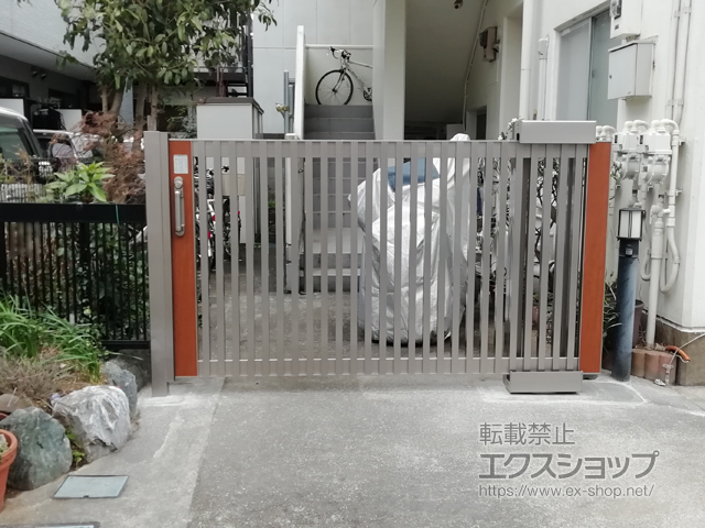 東京都江戸川区の四国化成門扉施工例(アルディスライド 1型 縦