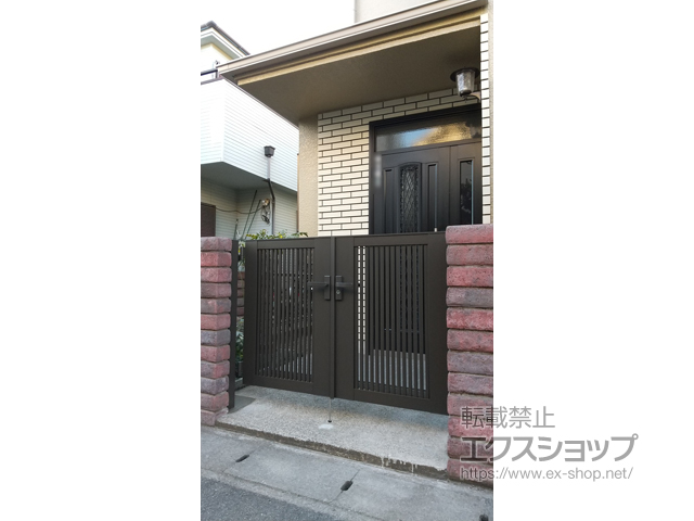 千葉県船橋市のの門扉 ライシス門扉 2型 細たて桟 両開き 柱使用 施工例