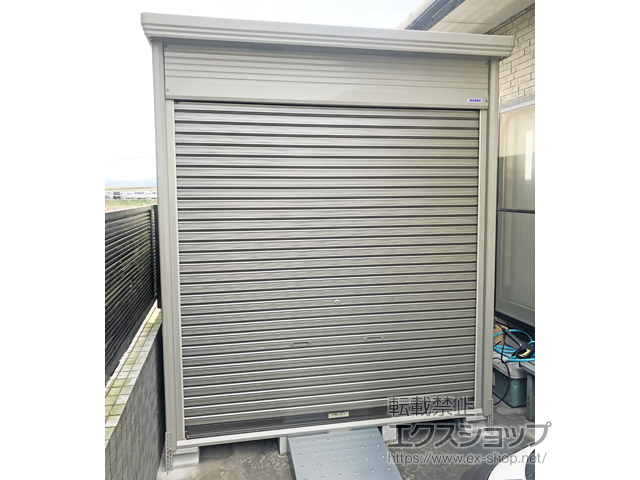 三重県鈴鹿市のの物置・屋外倉庫 バイクシャッターマン 一般型（BS-2229WH） BS-2229WH 施工例