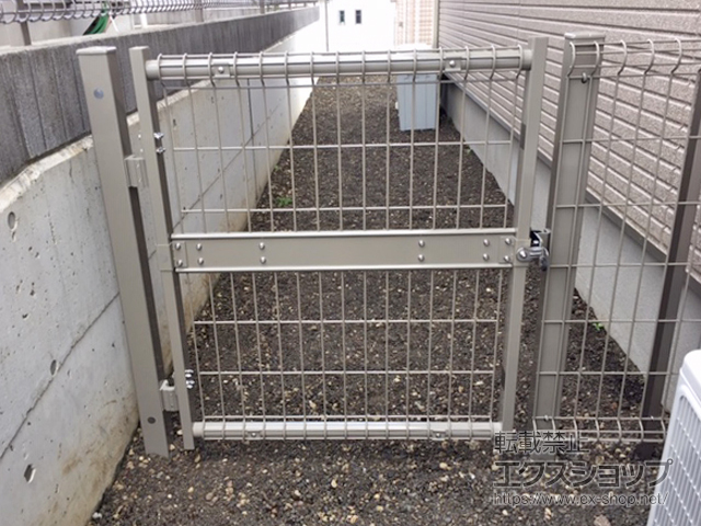 静岡県三島市のの門扉 ハイグリッド門扉N8型 片開き　柱使用 施工例