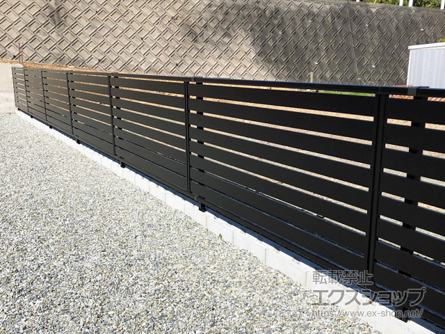 静岡県浜松市ののフェンス・柵 シンプレオフェンスSY1型 横スリット 自由柱施工 施工例