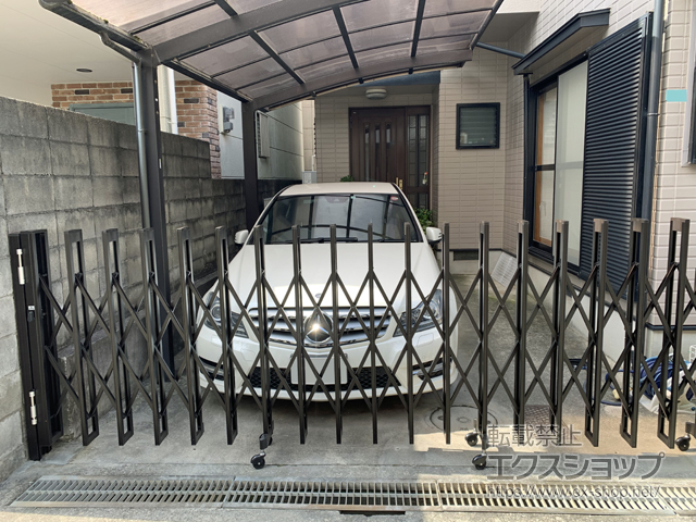 大阪府豊中市ののカーゲート アルシャインII M型 Aタイプ ノンレール 片開き　390S 施工例