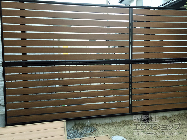 福岡県福岡市ののフェンス・柵 モクアルフェンス 横板タイプ 2段支柱 自立建て用（パネル2段） 施工例