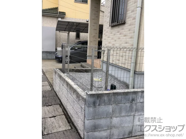 栃木県佐野市のYKKAPのフェンス・柵・塀 イーネットフェンス1F型 自由柱タイプ 施工例