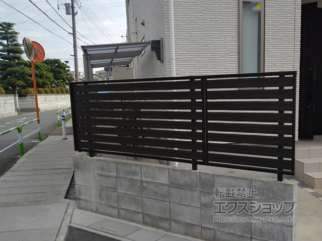 埼玉県川口市ののフェンス・柵 ルシアスフェンスF04型 横板 木目カラー 自由柱施工 施工例