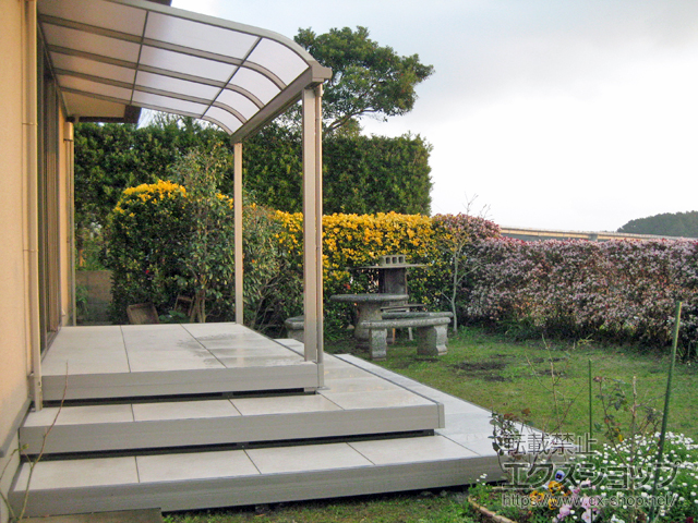 鹿児島県南さつま市ののテラス屋根 スピーネ R型 1500 テラスタイプ 単体 積雪〜50cm対応 施工例