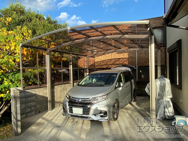 東京都品川区ののカーポート ネスカR (ラウンドスタイル) ワイド 積雪〜20cm対応 施工例