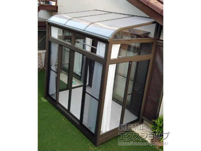 神奈川県横浜市ののテラス囲い・サンルーム サニージュ R型 床納まり ランマ付 積雪〜20cm対応 施工例