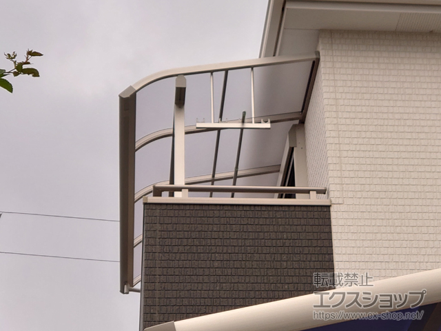 大阪府泉南市ののバルコニー・ベランダ屋根 ソラリア R型 屋根タイプ 単体 積雪〜20cm対応 施工例