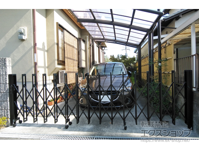 和歌山県和歌山市ののカーゲート トリップゲートII 2型 スタンダード ノンレール 片開き　40S 施工例