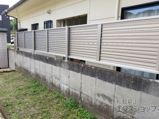 岡山県玉野市ののフェンス・柵 ミエーネフェンス 目隠しルーバータイプ 自由柱施工 施工例