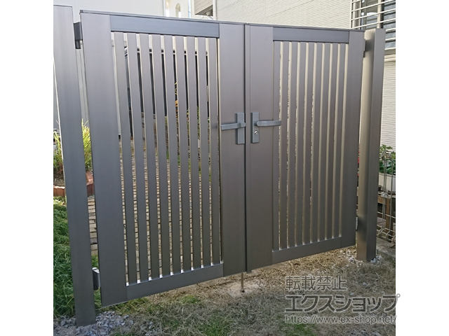 福岡県糟屋郡宇美町のの門扉 開き門扉AB TS1型 両開き　柱使用 施工例