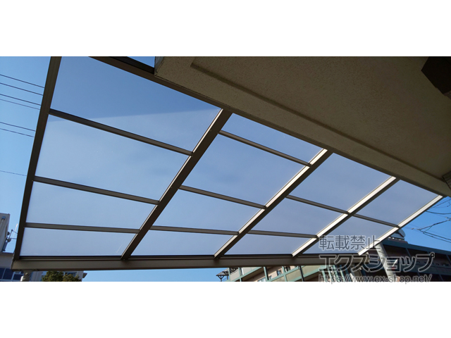 東京都三鷹市ののテラス屋根 スピーネ F型 テラスタイプ 単体 積雪〜20cm対応 ※正面台形納まり 施工例