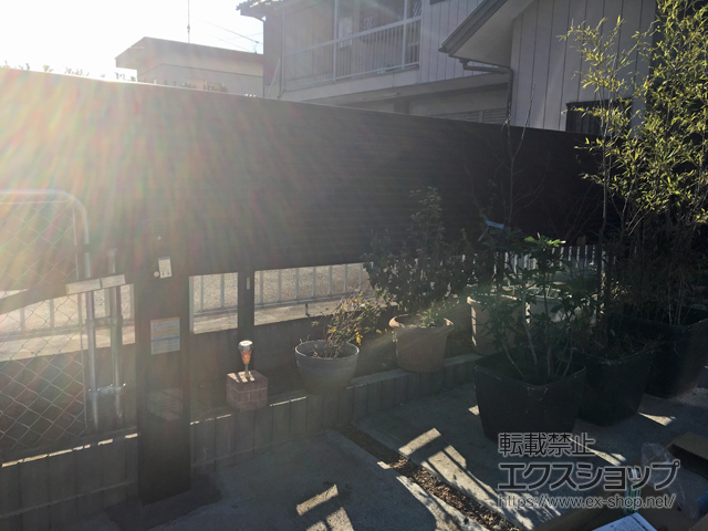 茨城県猿島郡五霞町ののフェンス・柵 ミエーネフェンス 目隠しルーバータイプ 2段支柱 自立建て用（パネル1段） 施工例