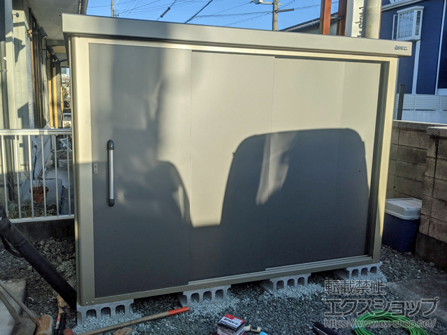 静岡県藤枝市のの物置・屋外倉庫 エスケーエイト SK8-130 一般型 2600×1600×1940 SK8-130-GK 施工例