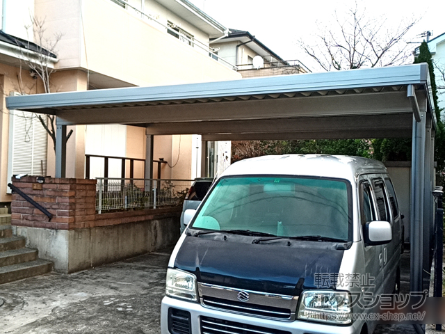 福島県福島市のLIXIL リクシル（トステム）のカーポート テリオスポートIII 1500 2台用 奥行延長 角柱6本柱 積雪〜50cm対応 施工例