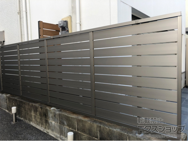 福岡県福岡市ののフェンス・柵 フェンスAB YS3型 横スリット3 フリーポールタイプ 施工例