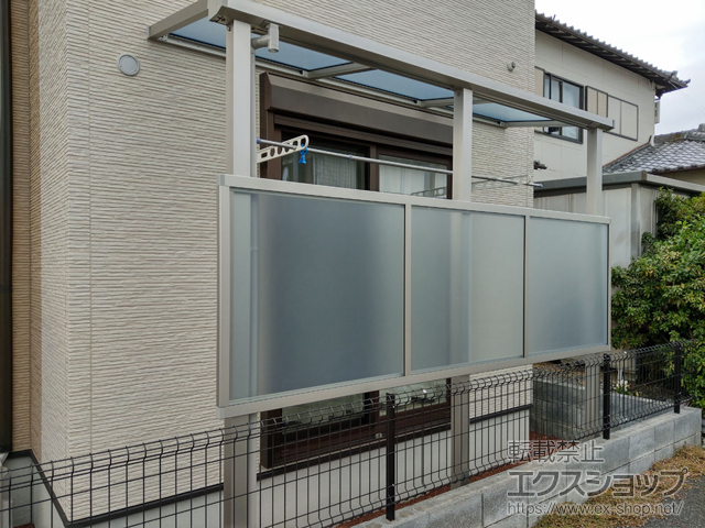 静岡県静岡市ののテラス屋根 ソラリア F型 テラスタイプ 単体 積雪〜20cm対応 施工例