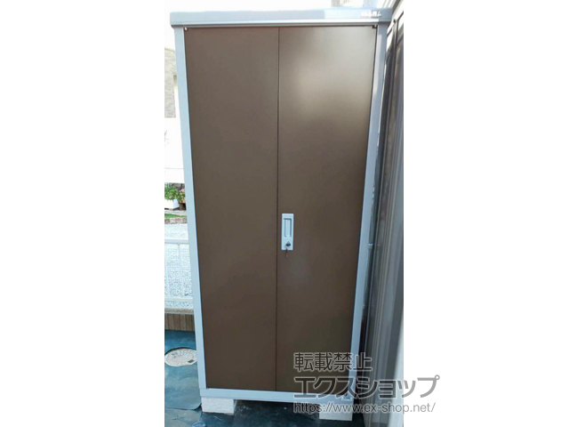 埼玉県児玉郡上里町のの物置・屋外倉庫 タイヤストッカー 900×905×1903 BJX-099ET-TB 施工例