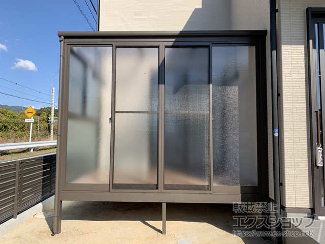 愛知県豊川市ののテラス囲い・サンルーム サニージュ F型 床納まり ランマ無 積雪〜20cm対応 *片袖納まり 施工例