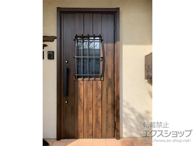 群馬県安中市のLIXIL リクシル（トステム）の玄関ドア リシェント玄関ドア3 断熱K4仕様 手動 片開き仕様(ランマ無)R D44型 施工例