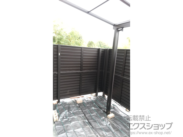 兵庫県神戸市ののフェンス・柵 モクアルフェンス 目隠しタイプ 2段支柱 自立建て用 施工例