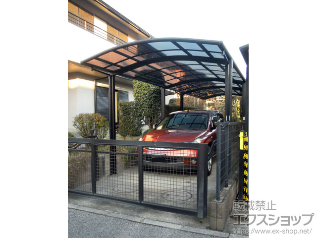 千葉県船橋市のLIXIL リクシル（トステム）のカーポート カルエードシグマIII 縦連棟 積雪〜20cm対応 施工例